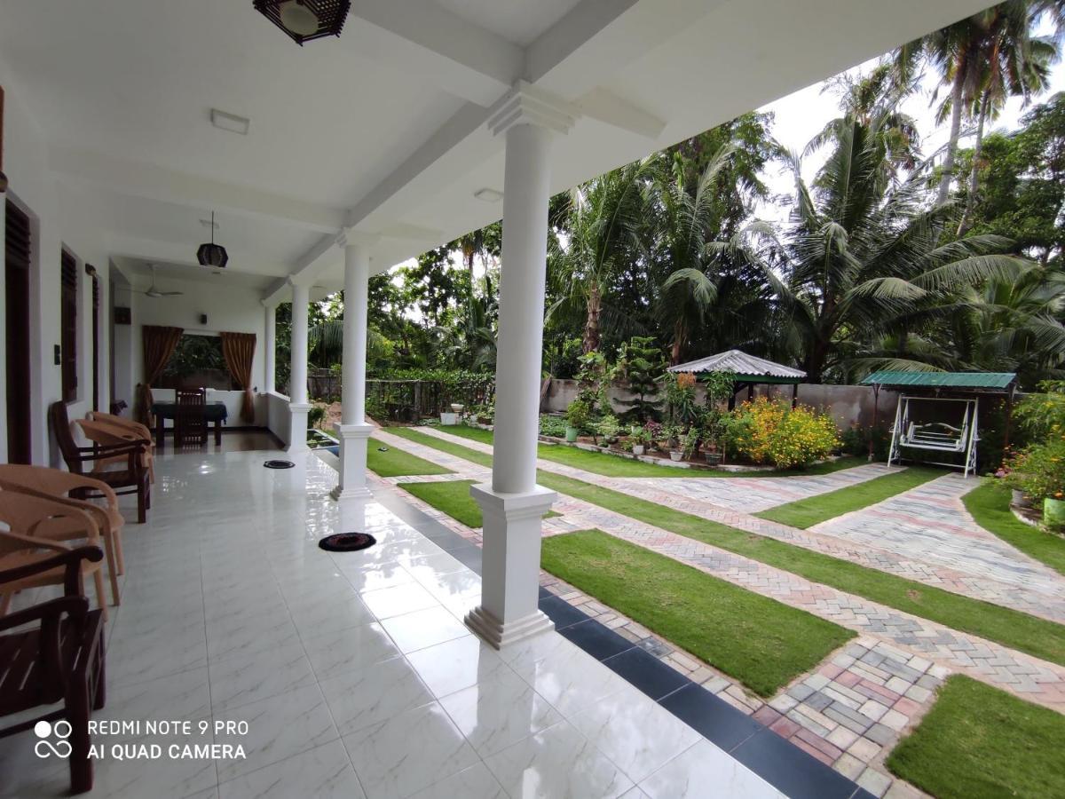 Geethani Tourist Home Polonnaruwa Exterior photo