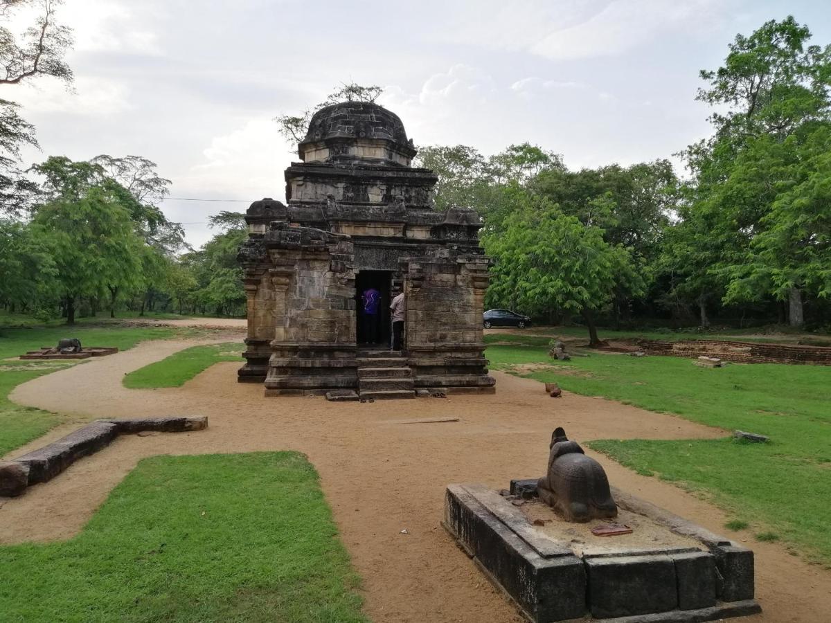 Geethani Tourist Home Polonnaruwa Exterior photo